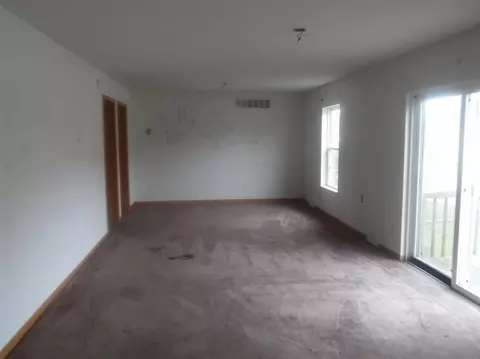 673 Jefferson St, Gary, IN 46402 photo 3