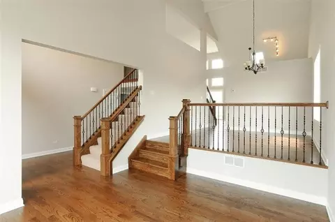 1125 Jeanne Ct, Crown Point, IN 46307 photo 3
