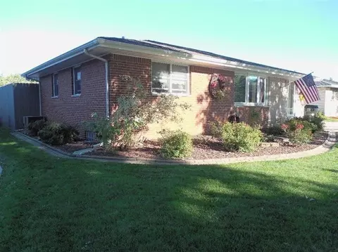 1127 N Dwiggins, Griffith, IN 46319 photo 3