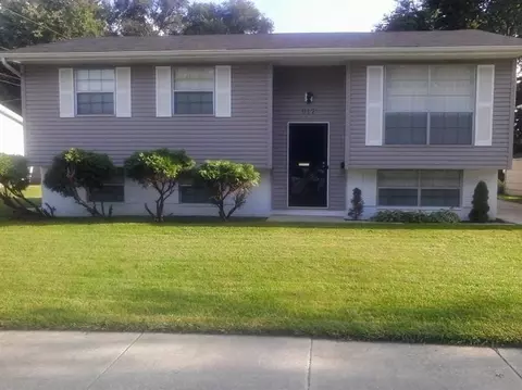 917 E 51st Pl, Gary, IN 46409 photo 1