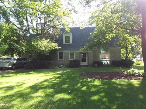 8351 Baring Ave, Munster, IN 46321 photo 1