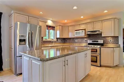 8403 Christopher Dr, Saint John, IN 46373 photo 10