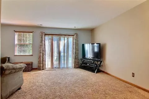 175 Summertree Dr, Porter, IN 46304 photo 5
