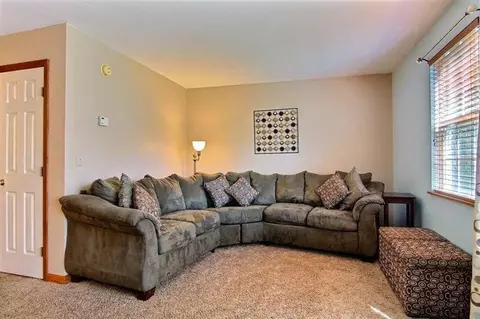 175 Summertree Dr, Porter, IN 46304 photo 7