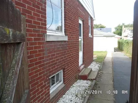 7140 Mclaughlin Ave, Hammond, IN 46324 photo 3
