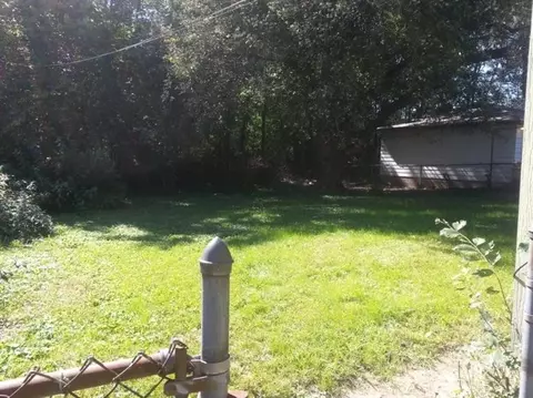 4417 E 11th Pl, Gary, IN 46403 photo 2