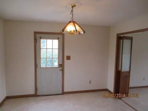 10507 N 470 E, De Motte, IN 46310 photo 5
