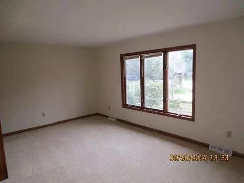 10507 N 470 E, De Motte, IN 46310 photo 3