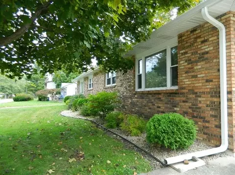 215-217 Indiana St, Porter, IN 46304 photo 2