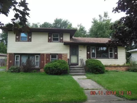 456 Cheyenne Dr, Lowell, IN 46356 photo 1