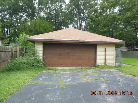 456 Cheyenne Dr, Lowell, IN 46356 photo 2