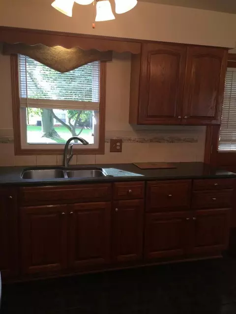 8061 Rhode Ct, Dyer, IN 46311 photo 8