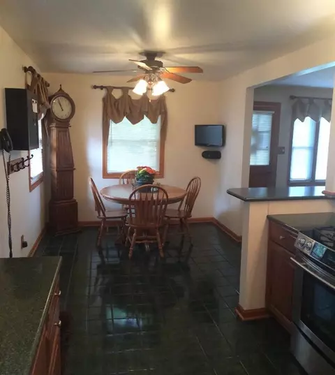 8061 Rhode Ct, Dyer, IN 46311 photo 6