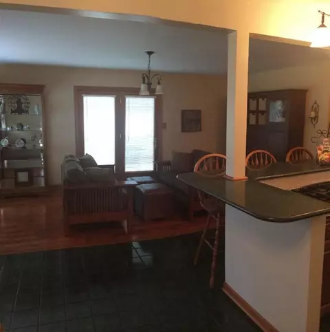 8061 Rhode Ct, Dyer, IN 46311 photo 3