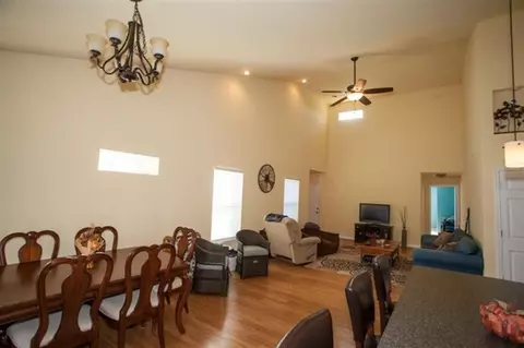 542 Clover Ln, Griffith, IN 46319 photo 10