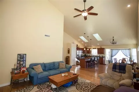 542 Clover Ln, Griffith, IN 46319 photo 6