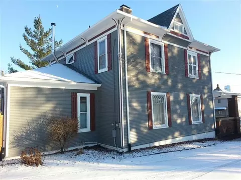 308 E Beaver St, Morocco, IN 47963 photo 4