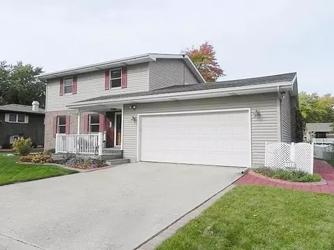 948 Mohawk Dr, Crown Point, IN 46307 photo 1