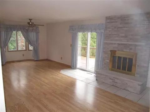 12197 N 332, De Motte, IN 46310 photo 2