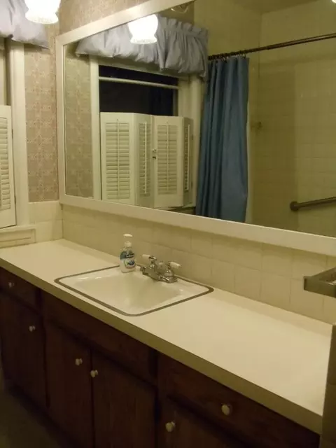 910 Wright Ave, La Porte, IN 46350 photo 10