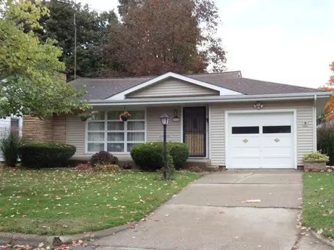 910 Wright Ave, La Porte, IN 46350 photo 1
