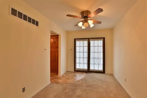622 E Pine Pl, Griffith, IN 46319 photo 4
