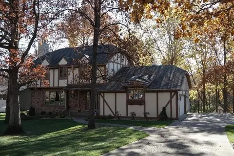 8690 Lantern Dr, Saint John, IN 46373 photo 3