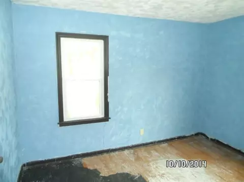 329 Mount St, Gary, IN 46406 photo 9