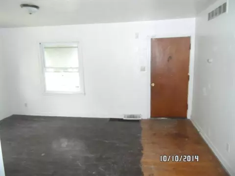 329 Mount St, Gary, IN 46406 photo 6