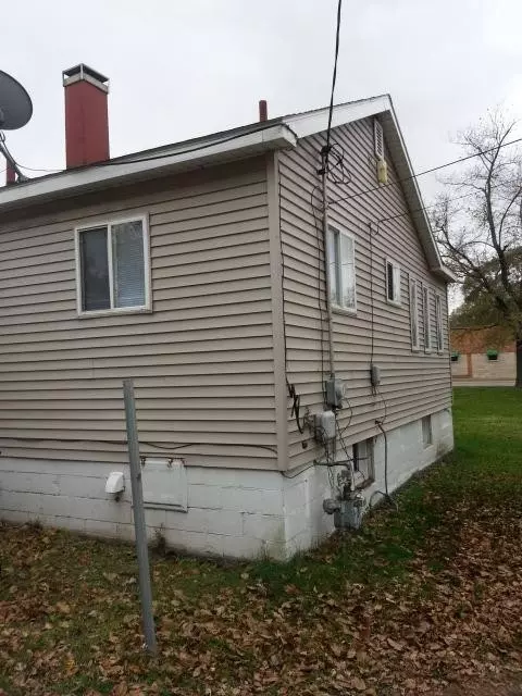 1337 Grant St, Gary, IN 46404 photo 2