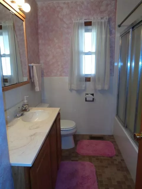679 First St, Crete, IL 60417 photo 7