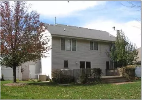 1240 Creekside Dr, Crown Point, IN 46307 photo 2
