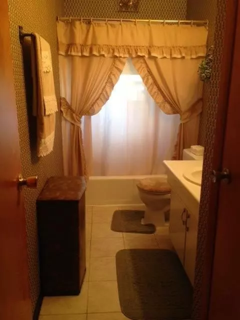 9110 Grace St, Highland, IN 46322 photo 6