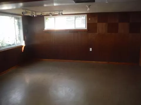 7624 Locust Ave, Gary, IN 46403 photo 10