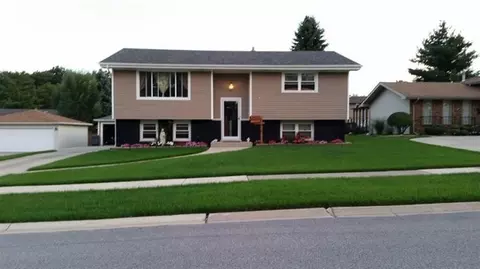 516 Willow Ln, Dyer, IN 46311 photo 1