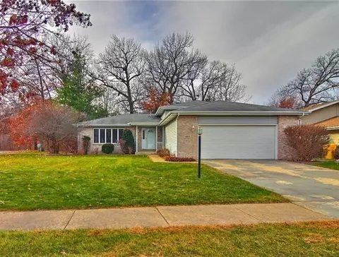 600 Wren Ln, Griffith, IN 46319 photo 2