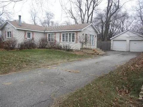 335 N Colfax, Griffith, IN 46319 photo 3