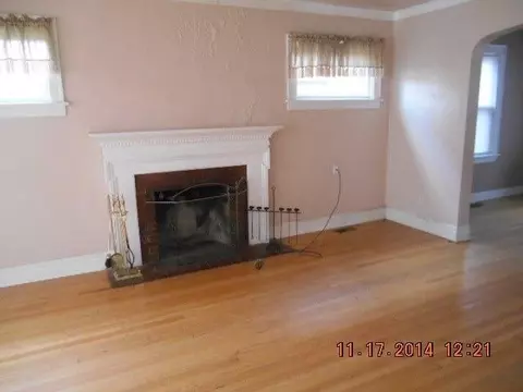 544 Roosevelt St, Gary, IN 46404 photo 2
