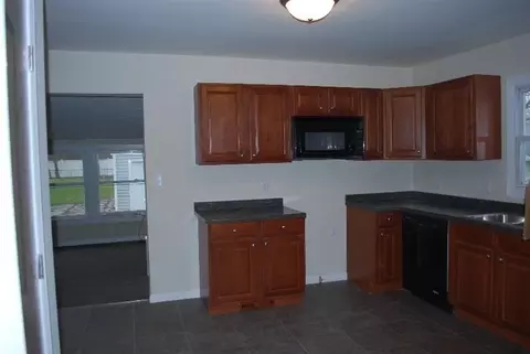 311 Maple St, Crown Point, IN 46307 photo 3