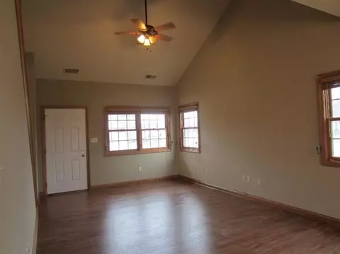 1205 Thistle Ave, Griffith, IN 46319 photo 9