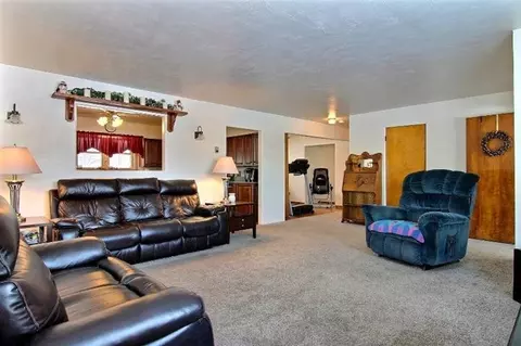 811 N Colfax St, Griffith, IN 46319 photo 3