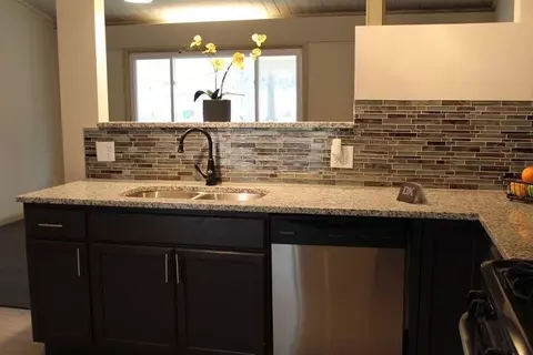 1010 E Ash Pl, Griffith, IN 46319 photo 5