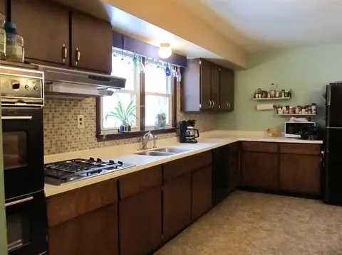 150 N Bailey Dr, Porter, IN 46304 photo 5