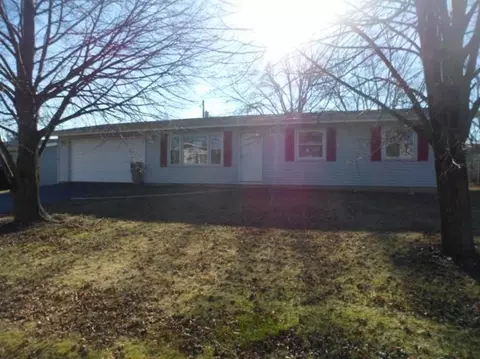 424 Sherman Dr, Valparaiso, IN 46385 photo 2
