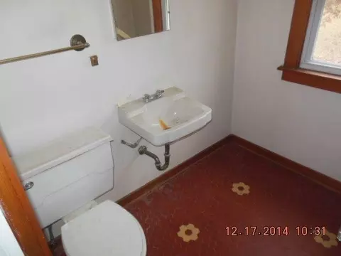 222 E Avenue C, Griffith, IN 46319 photo 10