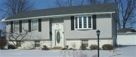 646 Apache Ln, Lowell, IN 46356 photo 2