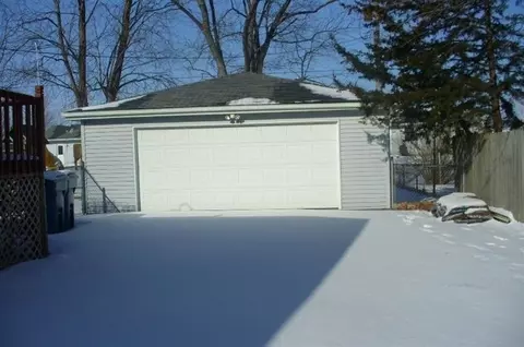 646 Apache Ln, Lowell, IN 46356 photo 5