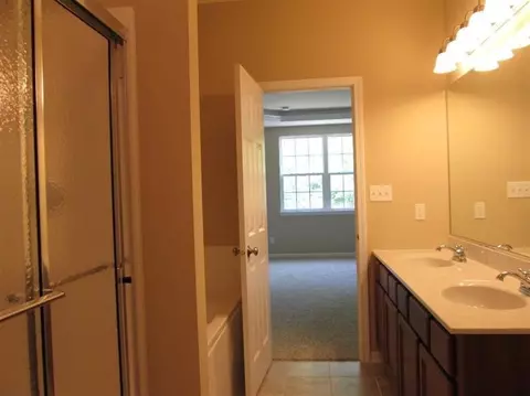 8805 Forest Glen Ct, Saint John, IN 46373 photo 4