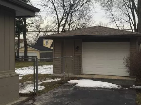 8325 Kraay Ave, Munster, IN 46321 photo 3