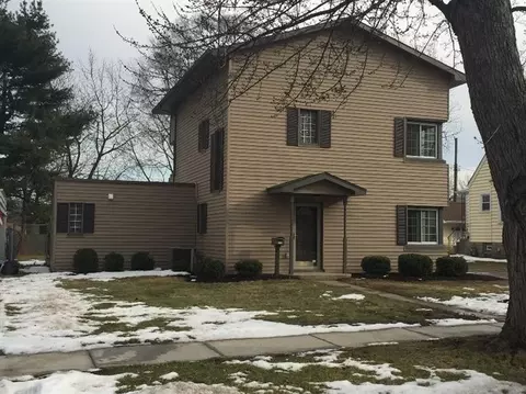 8325 Kraay Ave, Munster, IN 46321 photo 1